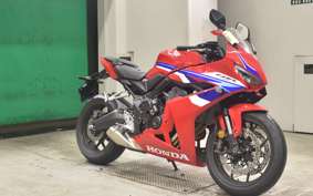 HONDA CBR650R E-Clutch 2025 RH17