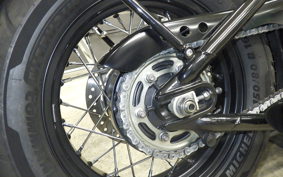 TRIUMPH BONNEVILLE BOBBER 2017