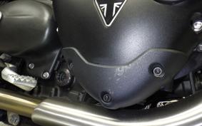 TRIUMPH STREET TWIN 2021