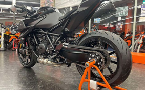 KTM BRABUS 1300R 2023 V3940