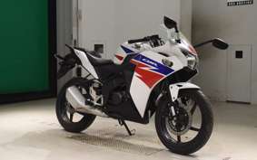 HONDA CBR125R JC50