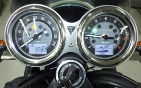 TRIUMPH BONNEVILLE T120 2025