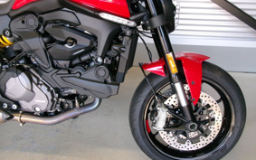 DUCATI MONSTAR 937 PLUS 2021 1M00