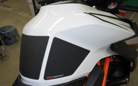 KTM 1290 SUPER DUKE R 2019