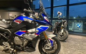 BMW S1000XR 2020 0D03