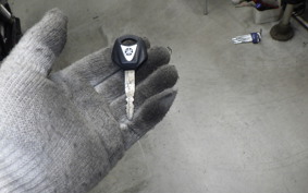 YAMAHA SR400 Gen.3 2004 RH01J