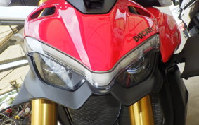 DUCATI STREETFIGHTER V4 S 2025