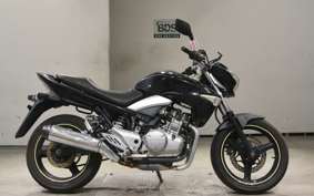 SUZUKI GSR250