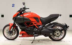 DUCATI DIAVEL 2014