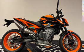 KTM 890 DUKE GP TU940