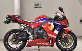 HONDA CBR600RR 2020 PC40