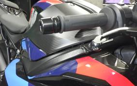 BMW M1000RR 2025