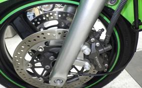 KAWASAKI ZRX400 2005 ZR400E