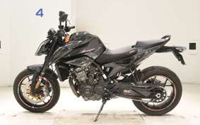 KTM 890 DUKE 2022