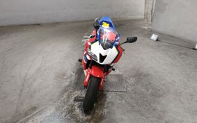 HONDA CBR600RR PC40