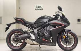 HONDA CBR650R E-Clutch 2025 RH17