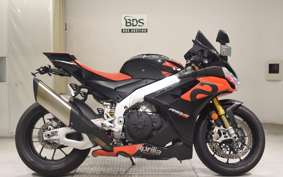 APRILIA RSV4 1100ファクト 2021
