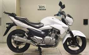SUZUKI GSR250
