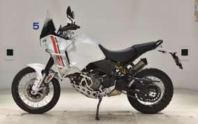 DUCATI DESSERT X 2022