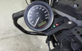 HARLEY XL883N 2013