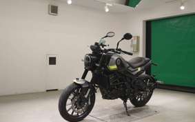 BENELLI レオンチーノ250