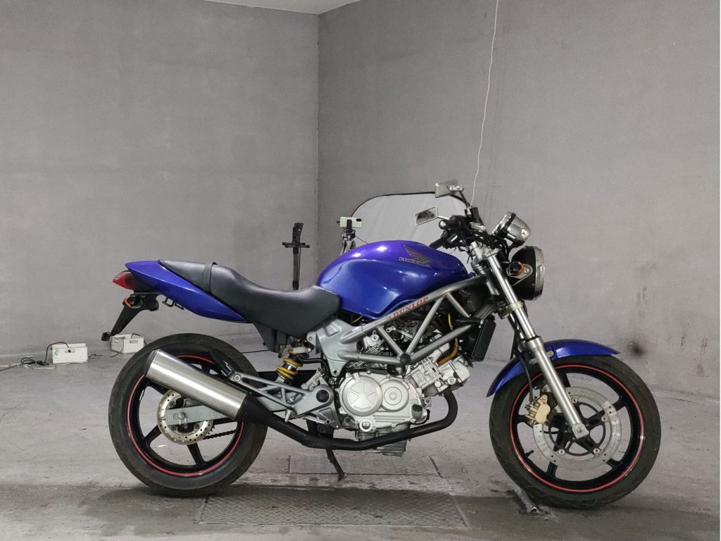 Фото Honda VTR 250 2006 с японского аукциона