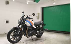 TRIUMPH SPEED TWIN 900 2025