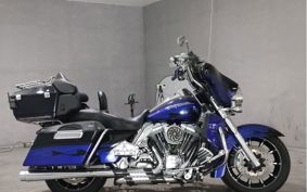 HARLEY HARLEY FLHTCUSE1800CVO PR8
