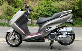 YAMAHA MAJESTYS SG28J