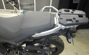 SUZUKI Vｽﾄﾛｰﾑ650XTA 2017 C733A