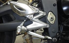 TRIUMPH TRIUMPH STREET TRIPLE 2010