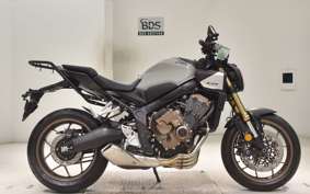 HONDA CB650R E-Clutch 2025 RH17