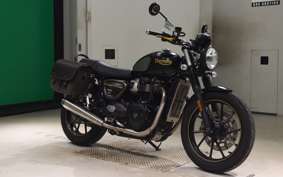 TRIUMPH STREET TWIN 2021