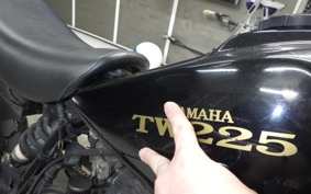 YAMAHA TW225 DG09J