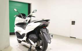 HONDA PCX 125 2004 JK05
