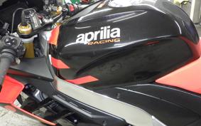 APRILIA RSV4 1100ファクトリ 2023
