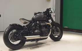 TRIUMPH BONNEVILLE ボバー 2022