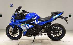 SUZUKI GSX250RA