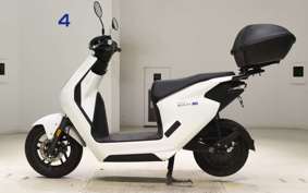HONDA EM1 e: 2018 EF16