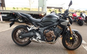 HONDA CB650R E-Clutch 2025 RH17