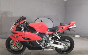 HONDA CBR1000RR 2004 SC57