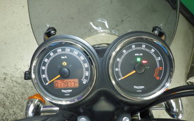 TRIUMPH BONNEVILLE SPIRIT 2015