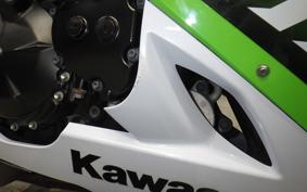 KAWASAKI ZX 10 NINJA R 2010