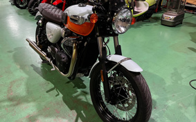 TRIUMPH BONNEVILLE T100 2023 DAD70G
