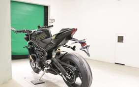 TRIUMPH STREET TRIPLE RS 2025