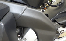 YAMAHA YZF-R125