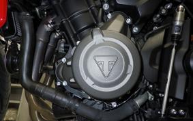 TRIUMPH TRIDENT 660 2023