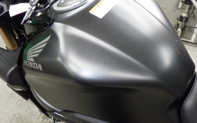 HONDA CB650R E-Clutch 2025 RH17