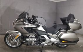 HONDA GL1800 TOUR DCT SC79