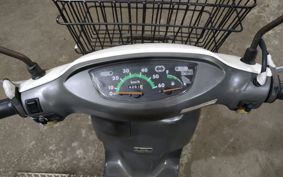 HONDA TOPIC AF38